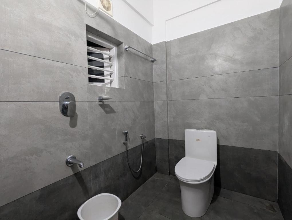 Jayalakshmi Rooms Vaduvanchal Exteriér fotografie